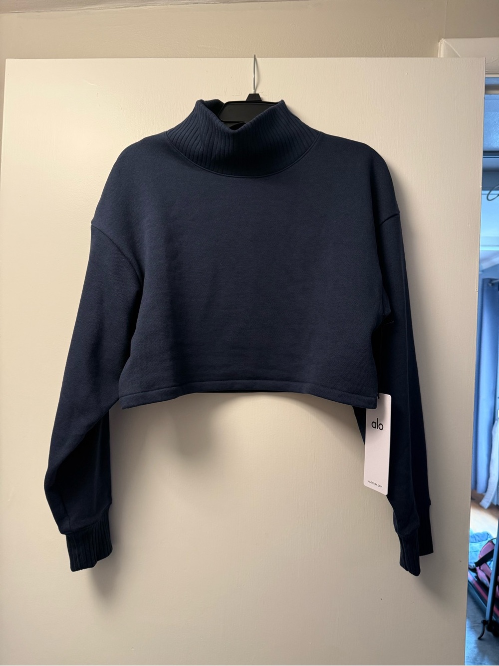 ALO Yoga Serenity Navy Cropped Turtleneck Pullover
